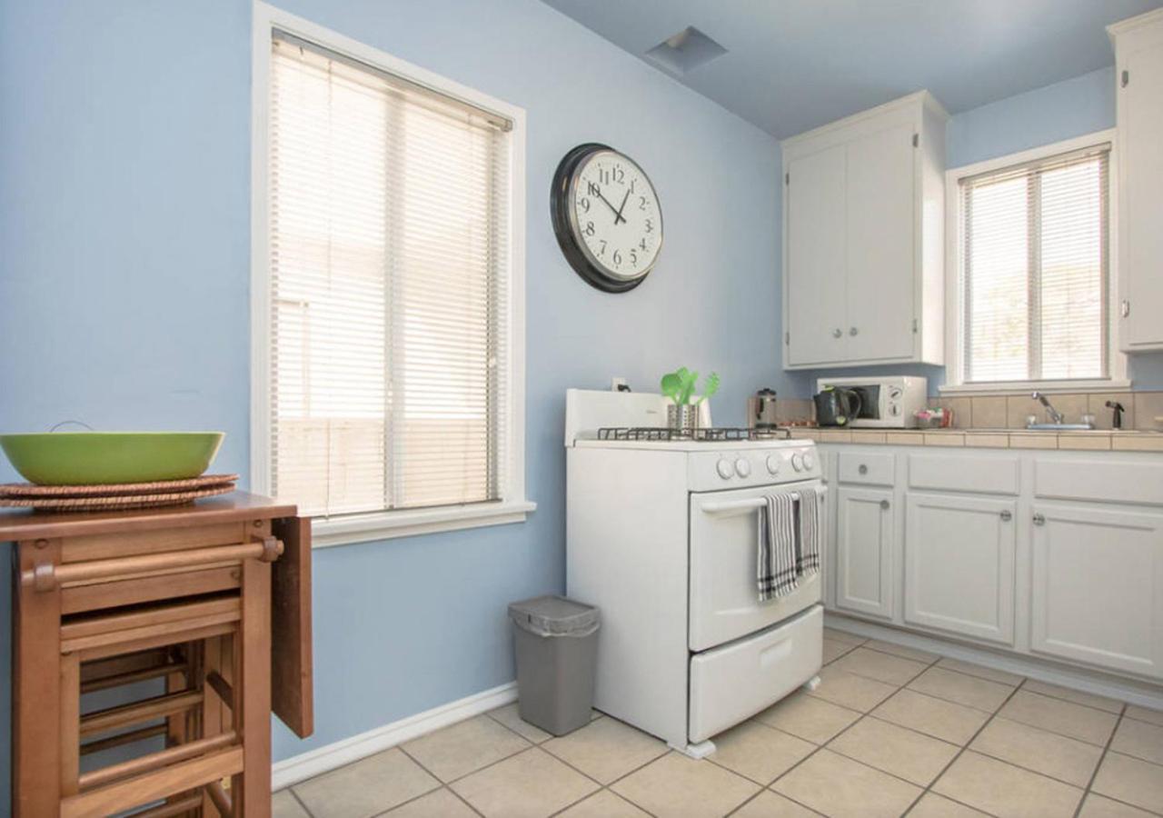 Апартаменты The Burbank Sanctuary - Be Pampered - Full Kitchen Экстерьер фото